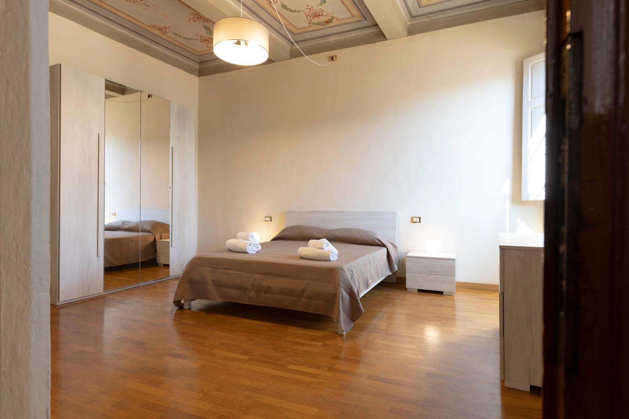 Santo Spirito Exclusive Apartment ฟลอเรนซ์ ภายนอก รูปภาพ