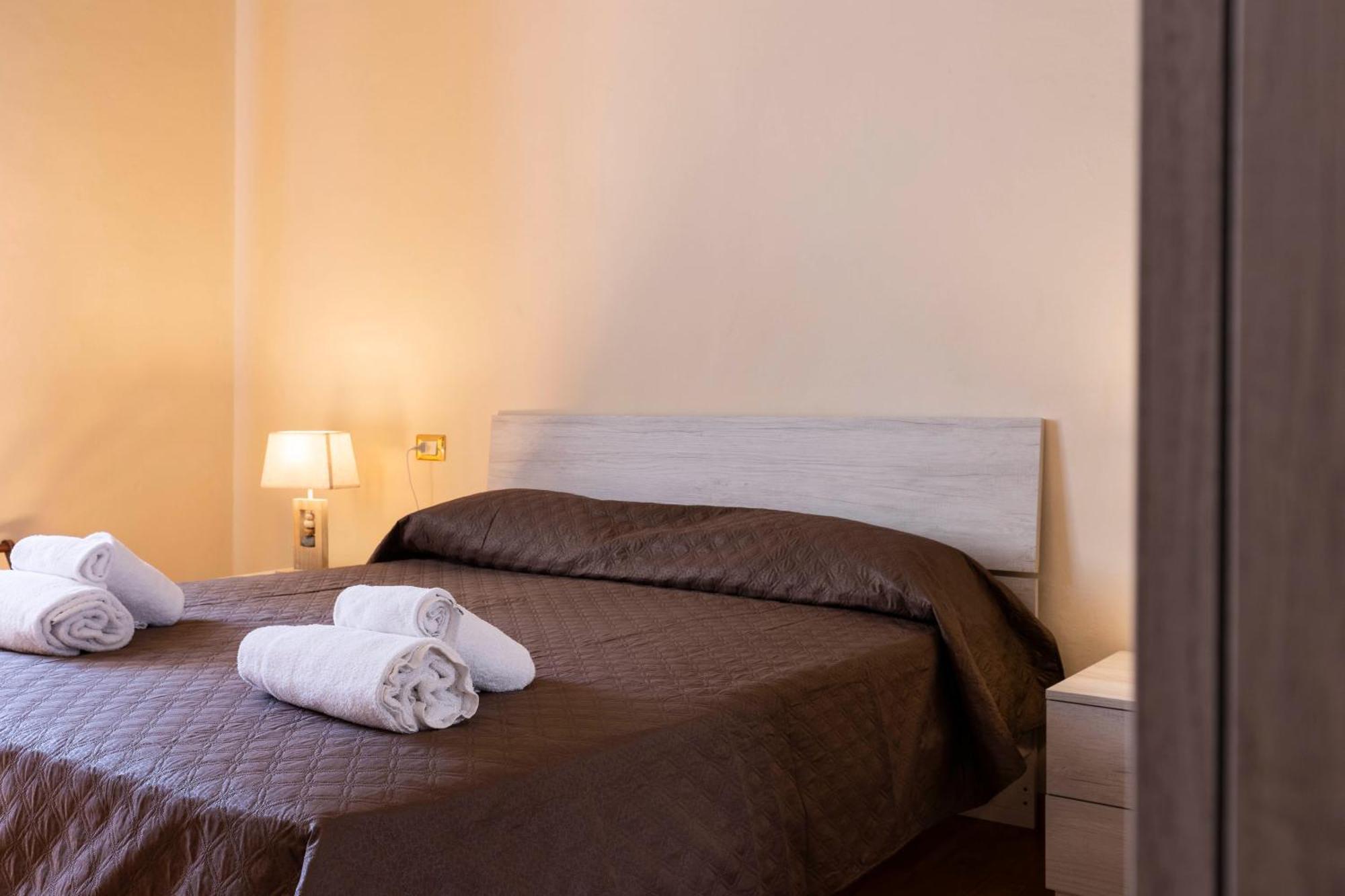 Santo Spirito Exclusive Apartment ฟลอเรนซ์ ภายนอก รูปภาพ