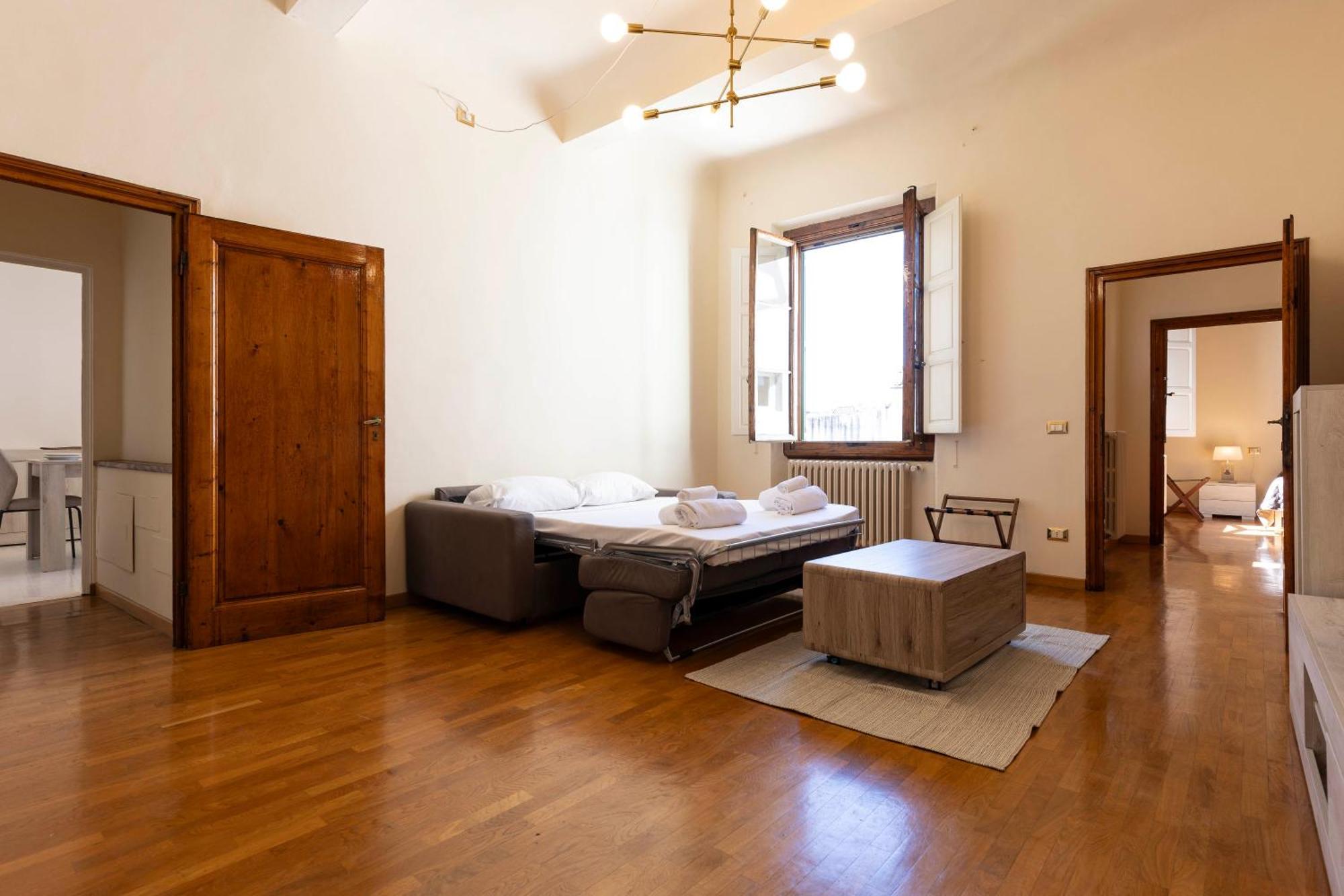 Santo Spirito Exclusive Apartment ฟลอเรนซ์ ภายนอก รูปภาพ
